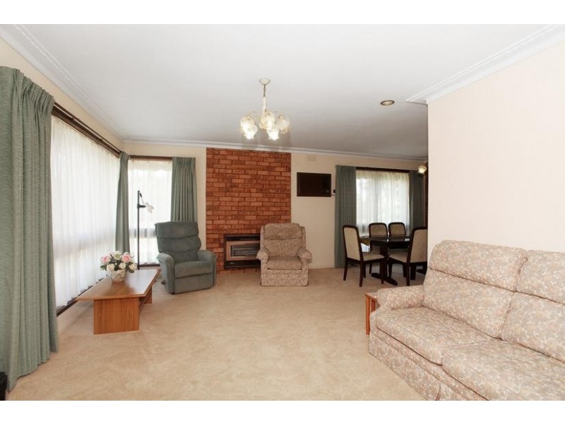 128 Grieve Parade, Altona VIC 3018