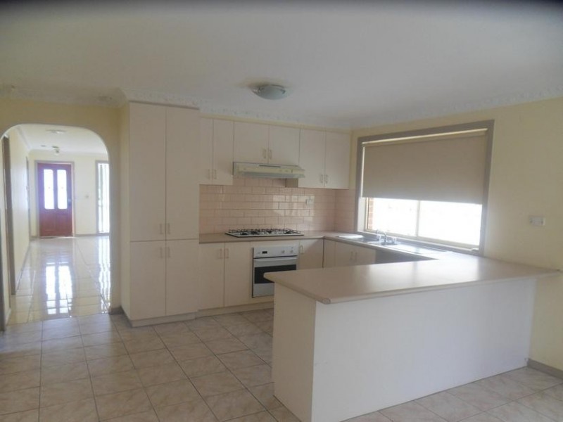 14 Hastie Court, Altona Meadows VIC 3028