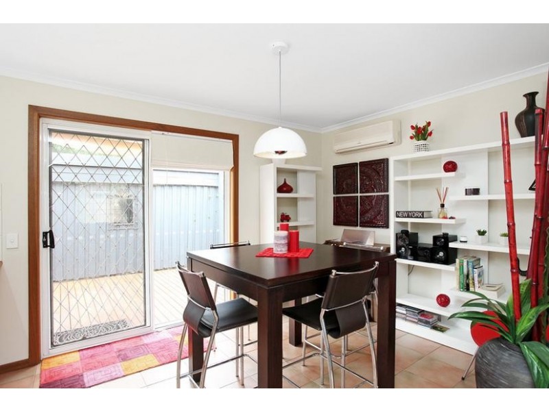 2/14 Webb Street, Altona VIC 3018