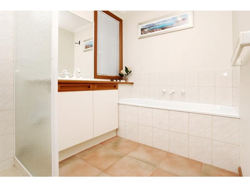 2/14 Webb Street, Altona VIC 3018