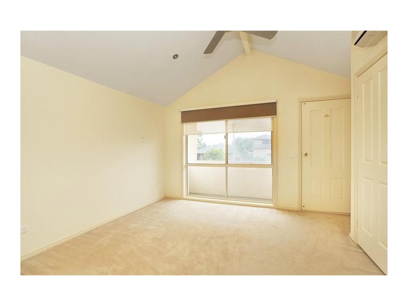 2/212 Queen Street, Altona VIC 3018