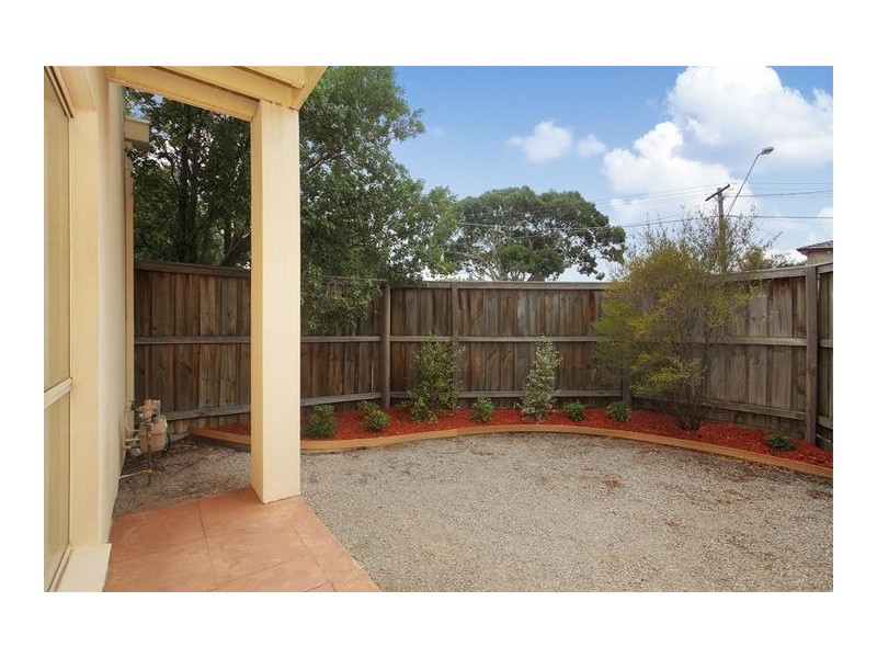 2/212 Queen Street, Altona VIC 3018