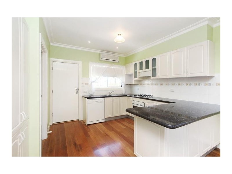 16 Karingal Street, Altona VIC 3018