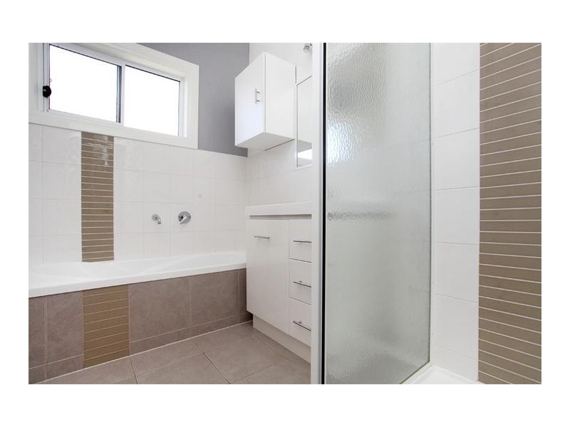 16 Karingal Street, Altona VIC 3018