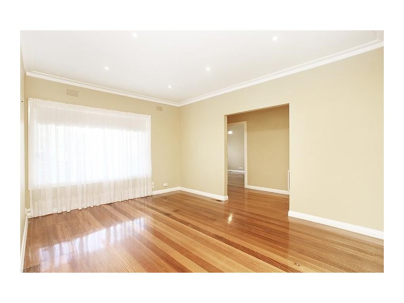 16 Karingal Street, Altona VIC 3018