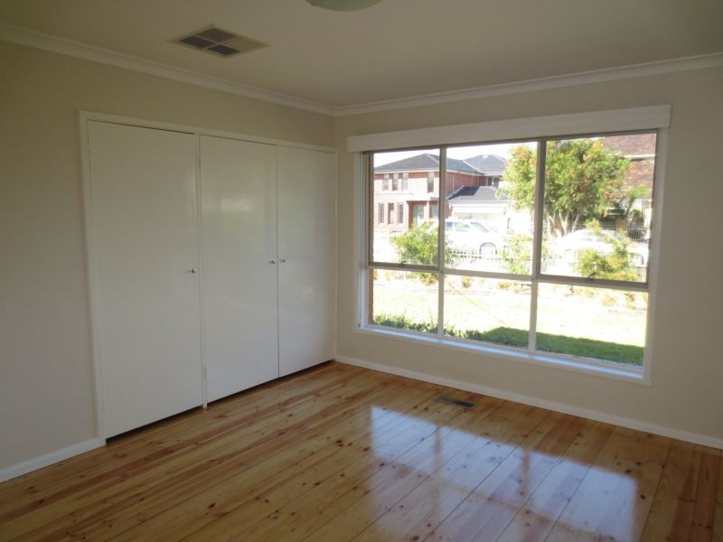 25 Stanley Street, Altona VIC 3018