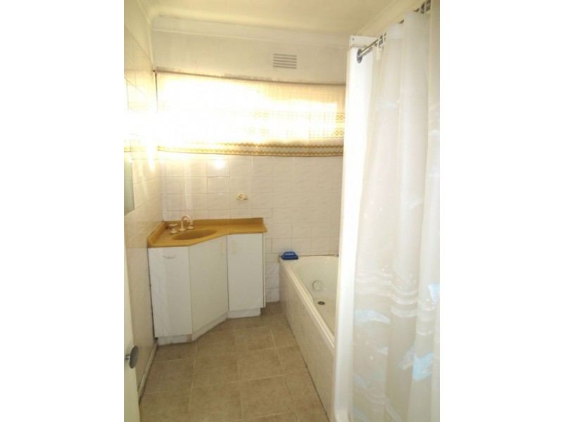 17 Fifth Avenue, Altona North VIC 3025