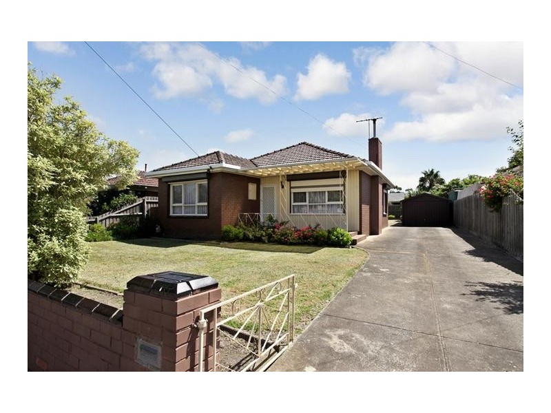 14 Finley Road, Altona VIC 3018