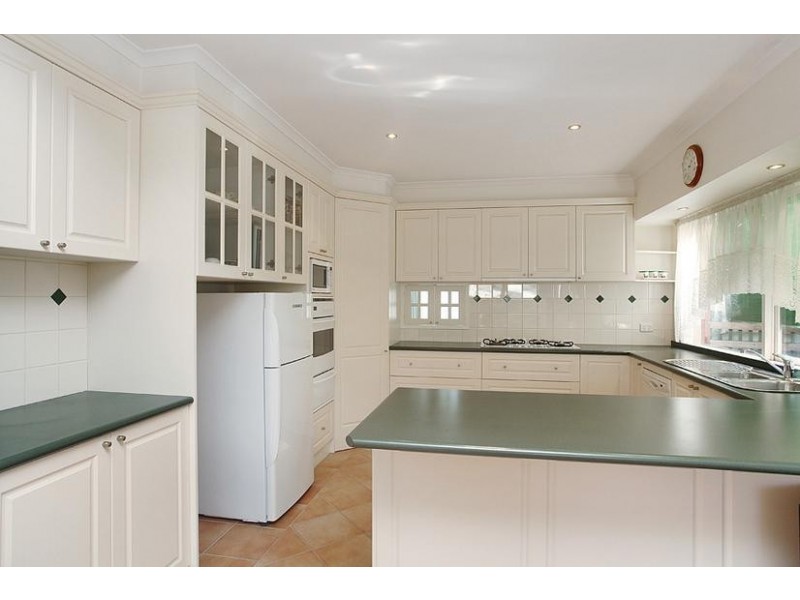 8 Munro Court, Altona Meadows VIC 3028