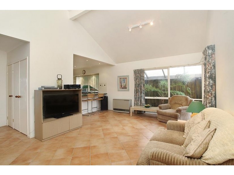 8 Munro Court, Altona Meadows VIC 3028