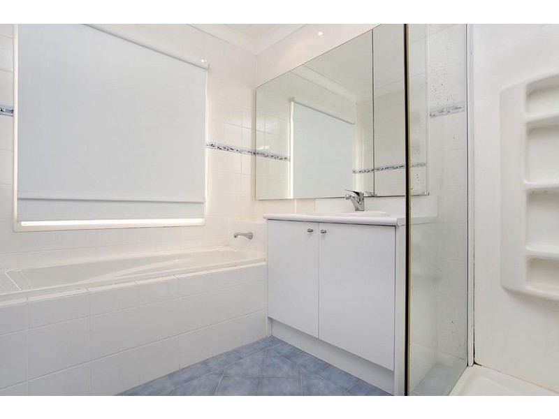 8 Munro Court, Altona Meadows VIC 3028