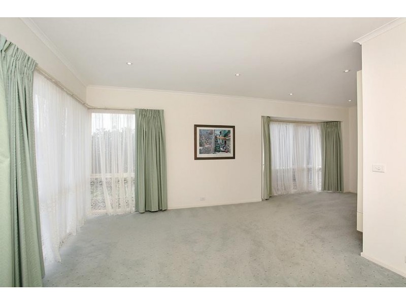 8 Munro Court, Altona Meadows VIC 3028