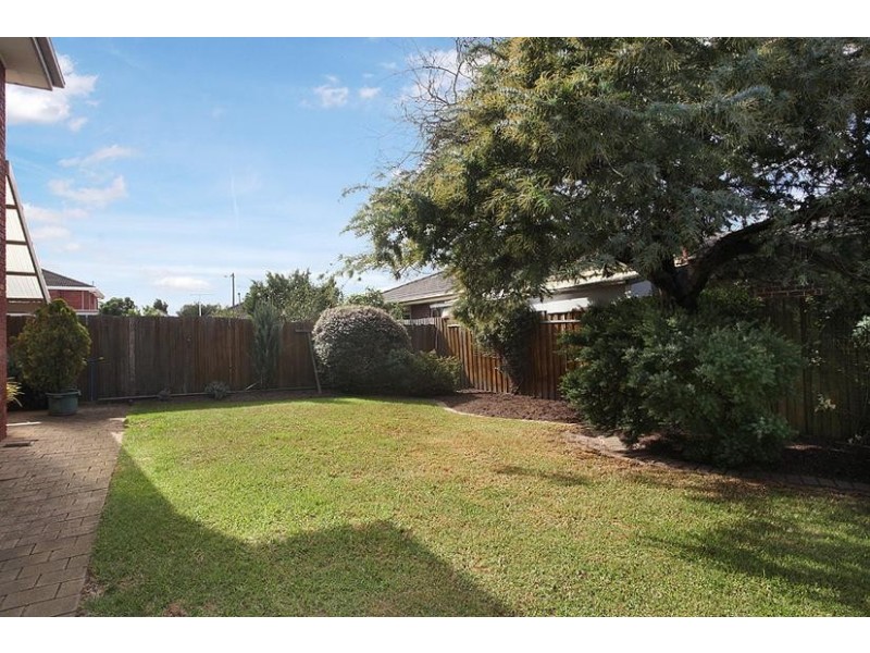 8 Munro Court, Altona Meadows VIC 3028