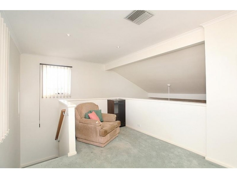 8 Munro Court, Altona Meadows VIC 3028