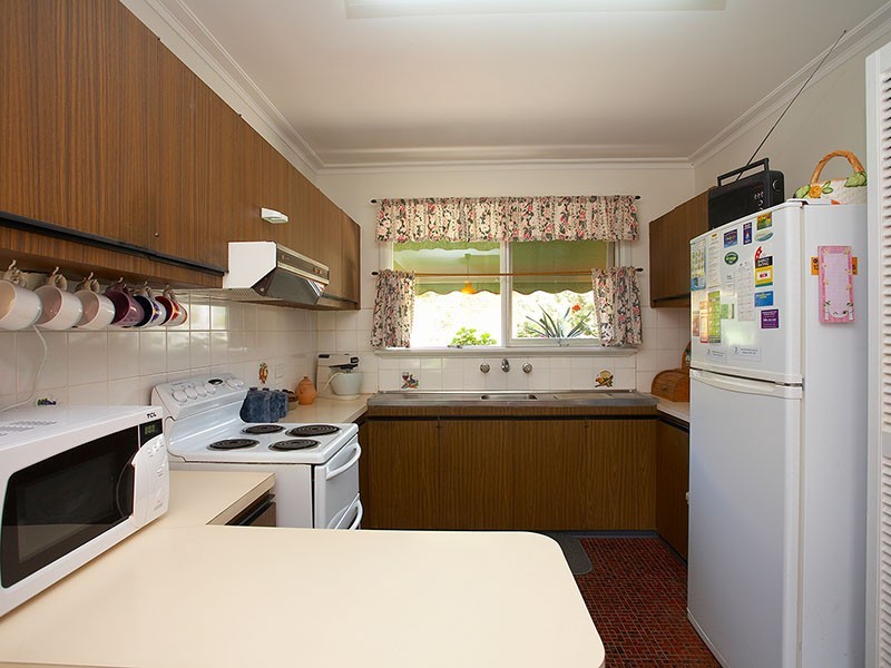 8 Cowra Street, Altona VIC 3018