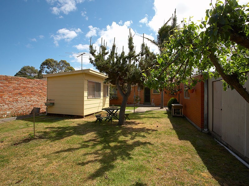 8 Cowra Street, Altona VIC 3018