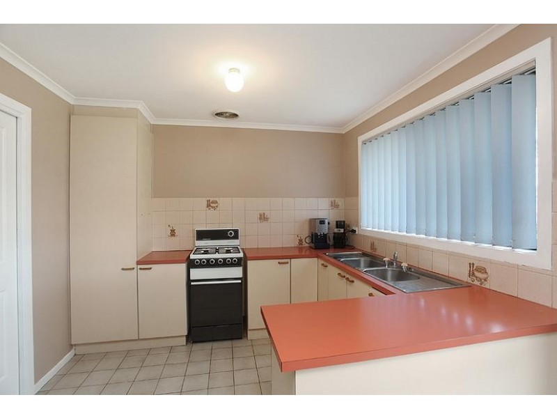 1/44 Central Avenue, Altona Meadows VIC 3028