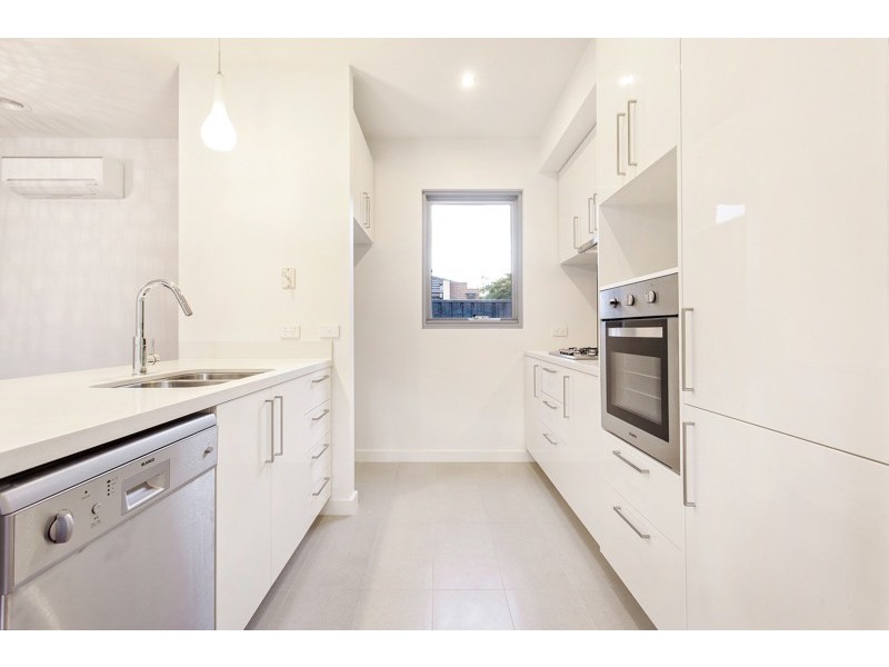 2/123 Blyth Street, Altona VIC 3018