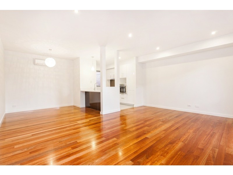 2/123 Blyth Street, Altona VIC 3018