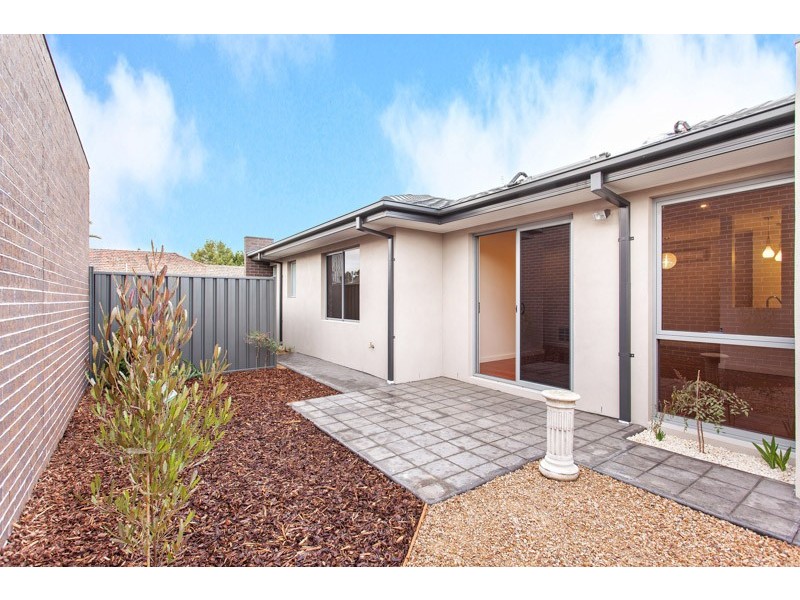 2/123 Blyth Street, Altona VIC 3018
