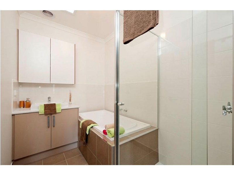 1/130-132 Victoria Street, Altona Meadows VIC 3028