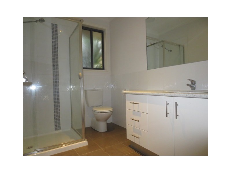 1/28 Bracken Grove, Altona VIC 3018