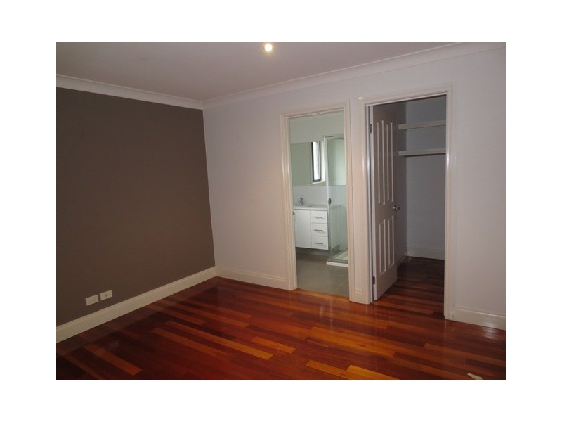1/28 Bracken Grove, Altona VIC 3018