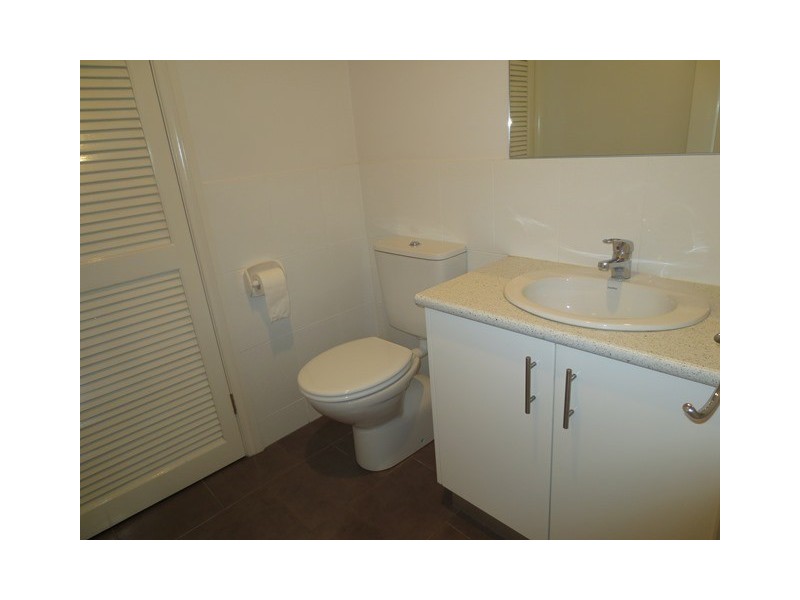 1/28 Bracken Grove, Altona VIC 3018