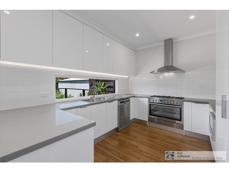 13 James Avenue, Seaholme VIC 3018