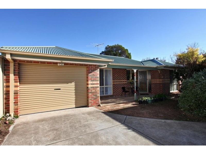 2/25 Bayview Street, Altona VIC 3018