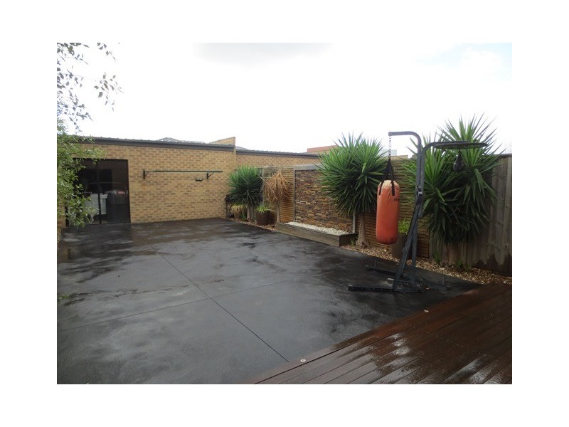 37 Swamphen Drive, Williams Landing VIC 3027