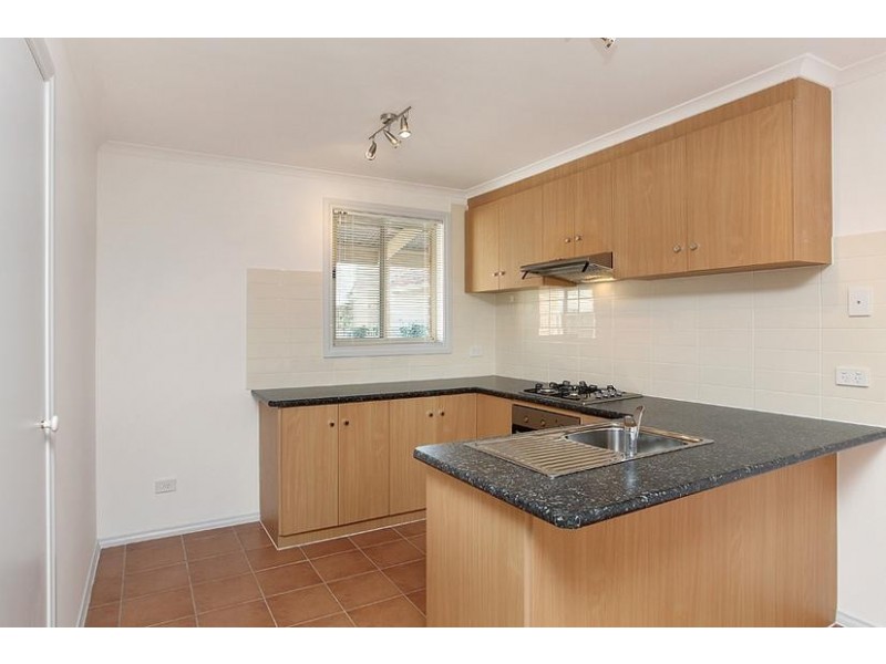 2/10 Cleghorn Avenue, Altona North VIC 3025