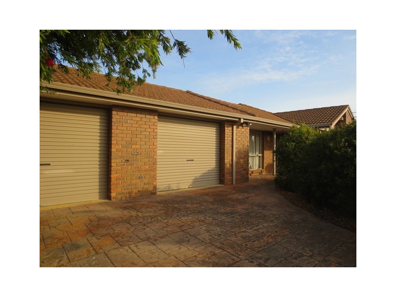42 Tatman Drive, Altona Meadows VIC 3028