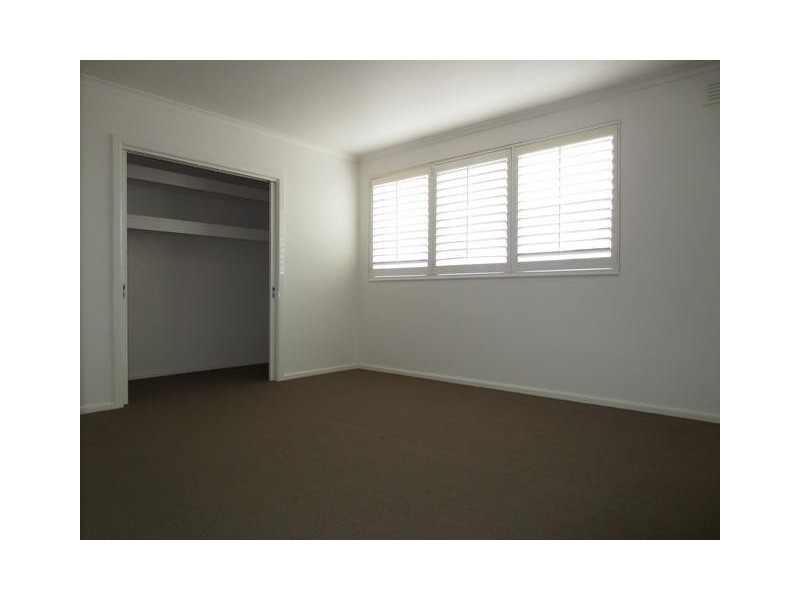 2/22 Harrington Square, Altona VIC 3018