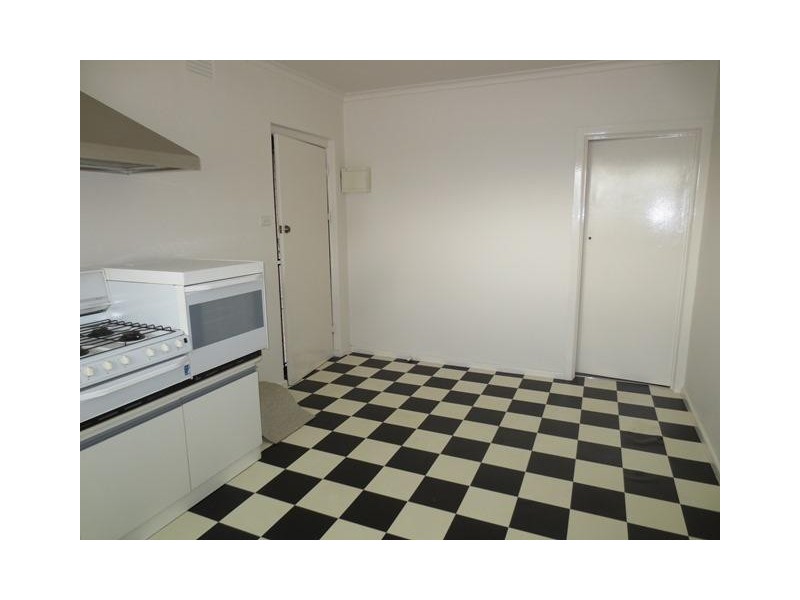 2/22 Harrington Square, Altona VIC 3018