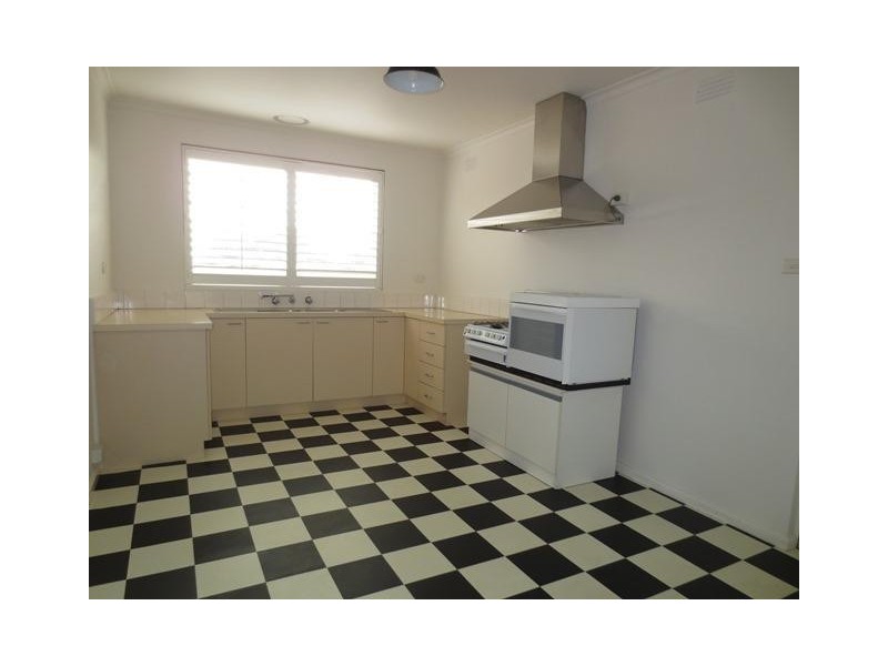 2/22 Harrington Square, Altona VIC 3018