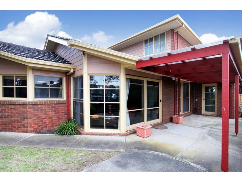 18 McAlpine Court, Altona VIC 3018