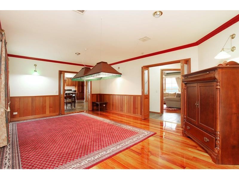 18 McAlpine Court, Altona VIC 3018