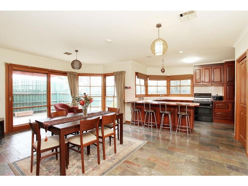 18 McAlpine Court, Altona VIC 3018