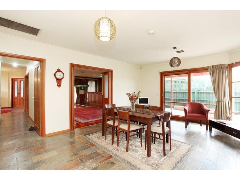 18 McAlpine Court, Altona VIC 3018