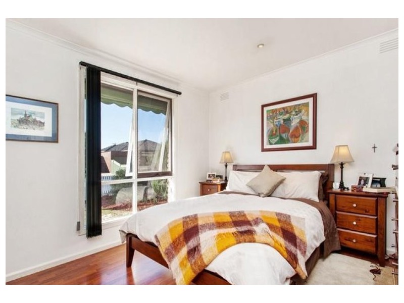 6 Edwards Drive, Altona Meadows VIC 3028