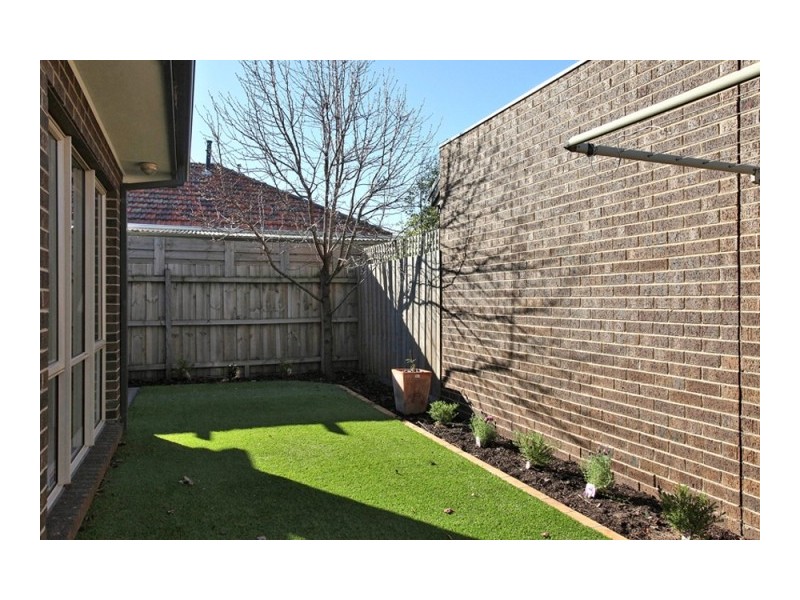 1/8 Rayner Street, Altona VIC 3018