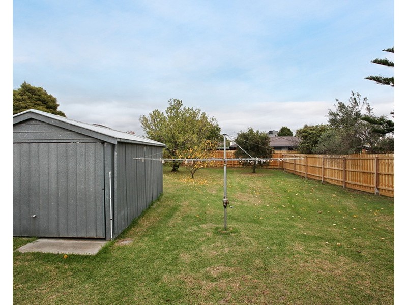 15 Mulga Street, Altona VIC 3018