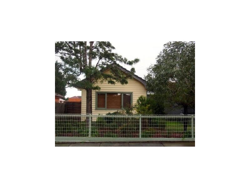 13 Sixth Avenue, Altona North VIC 3025