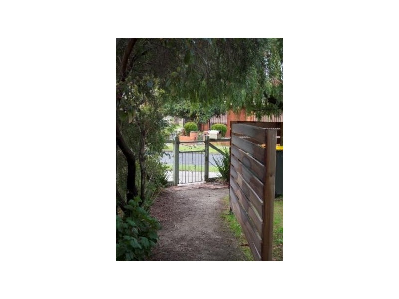 13 Sixth Avenue, Altona North VIC 3025