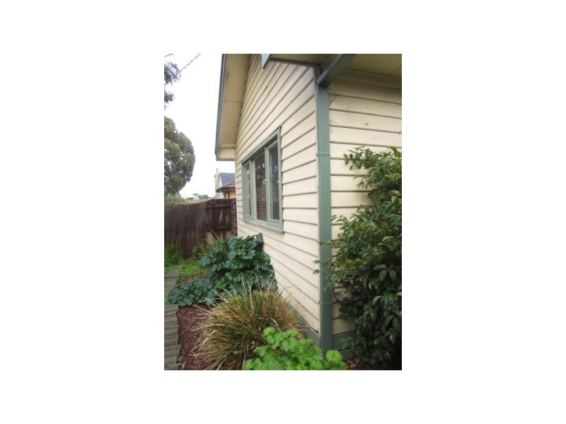 13 Sixth Avenue, Altona North VIC 3025