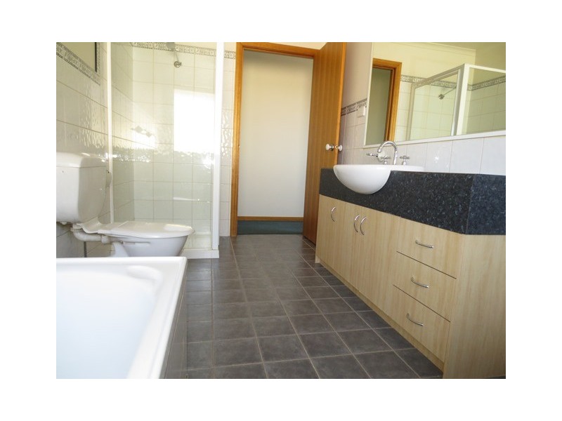 59 Angus Avenue, Altona North VIC 3025