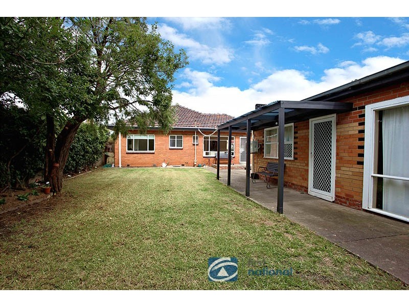 8 Cain Court, Altona VIC 3018