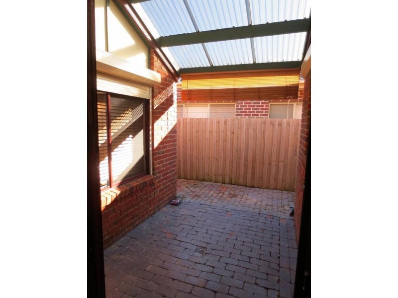 24 Howard Street, Altona Meadows VIC 3028