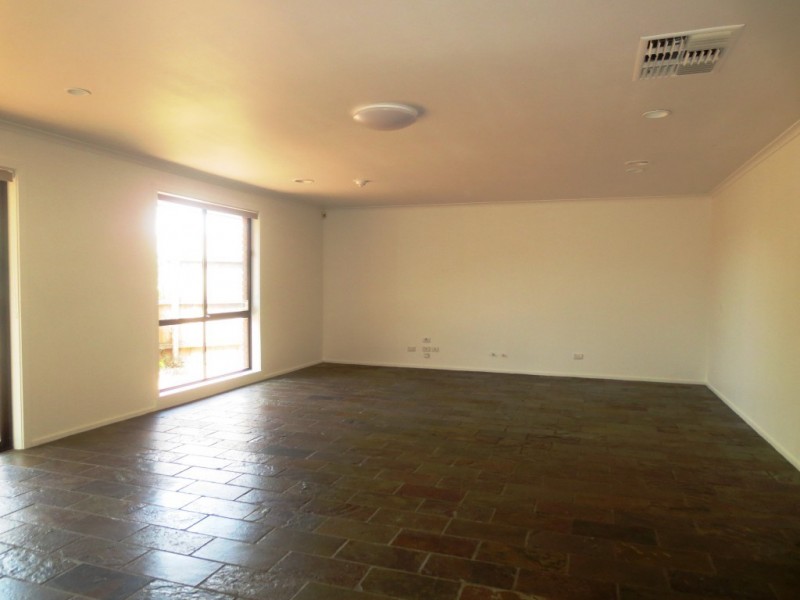 1 Munro Court, Altona Meadows VIC 3028